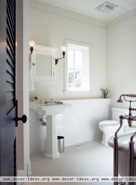 Low Country Cottage - traditional - bathroom - charleston