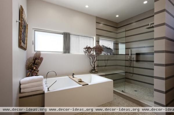 Goodman Residence - modern - bathroom - los angeles