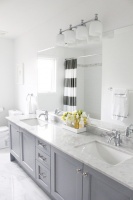 Main Bathroom - contemporary - bathroom - toronto