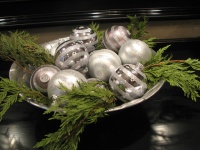 Front Entrance/Foyer Christmas Decor - contemporary - entry - toronto