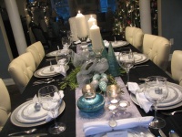 Christmas/Holiday Decorating - eclectic - dining room - toronto