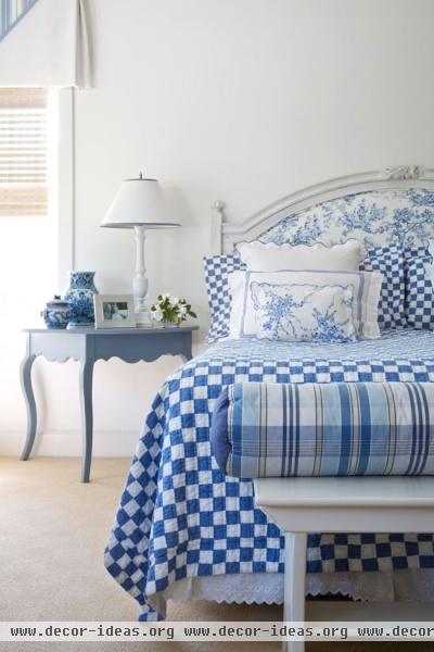 Bedroom Decorating Ideas: Totally Toile