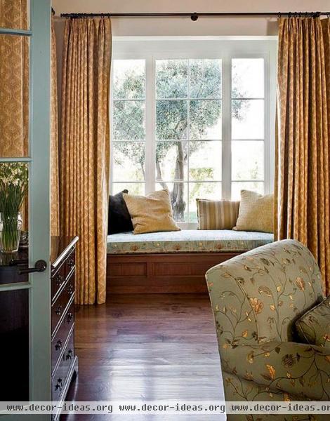 Bedroom Decorating Ideas: Window Treatments