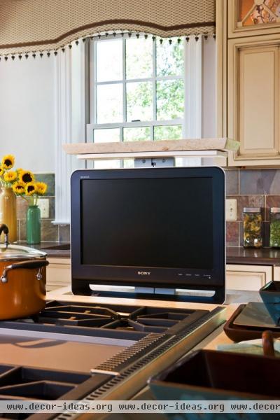 Remodeled Baltimore Showhouse Kitchen