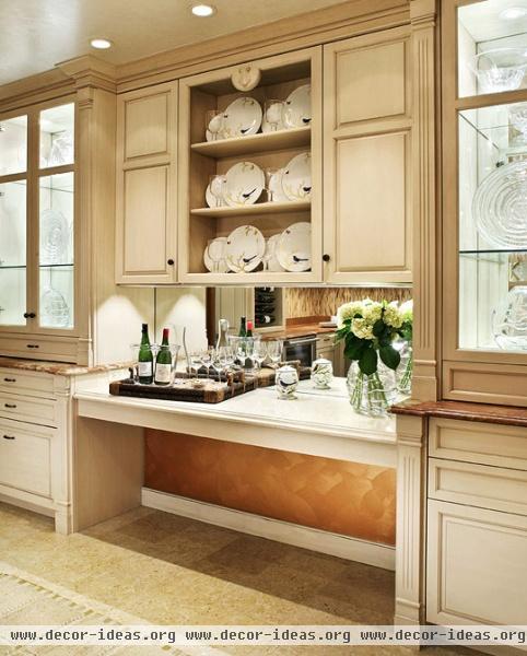 Welcoming, Intimate Showhouse Kitchen