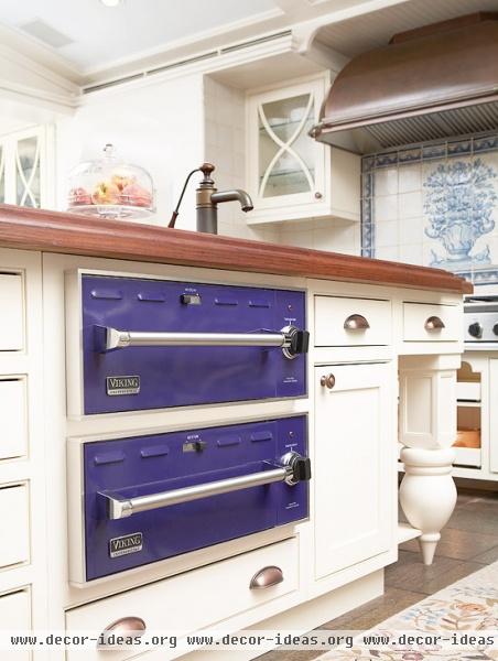 Savvy Kitchen Island Storage