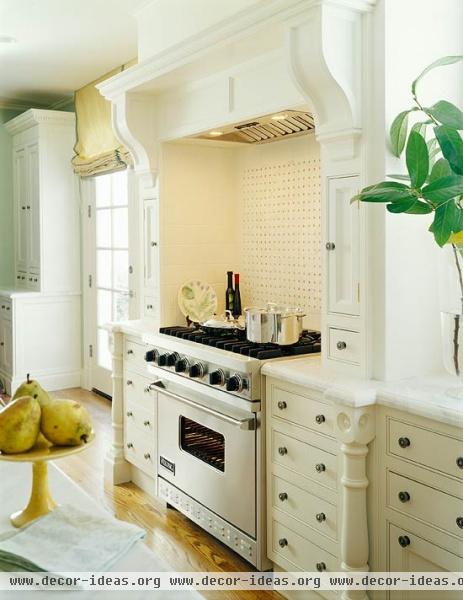 Kitchen Cabinets with Furniture-Style Flair