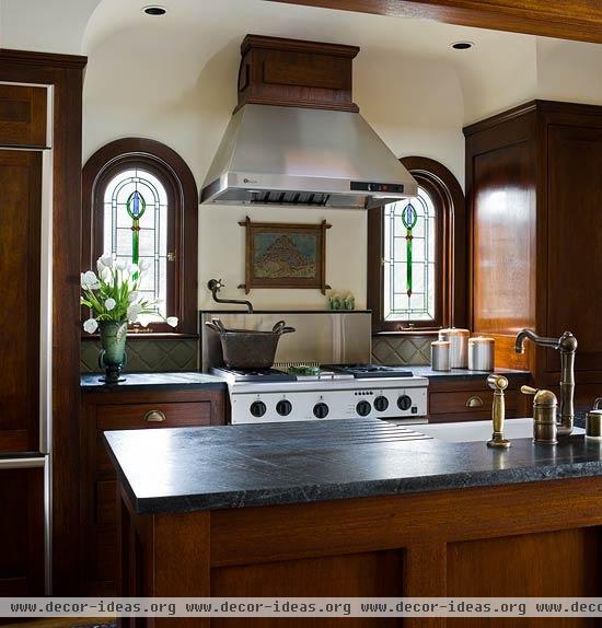 Elegant Kitchens with Warm Wood Cabinets