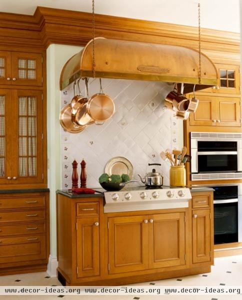 Elegant Kitchens with Warm Wood Cabinets