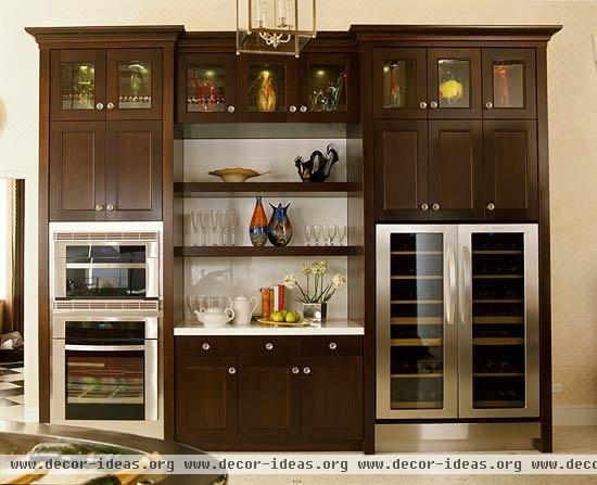 Elegant Kitchens with Warm Wood Cabinets