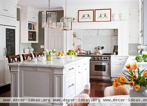 Stylish Islands for Traditional Kitchens