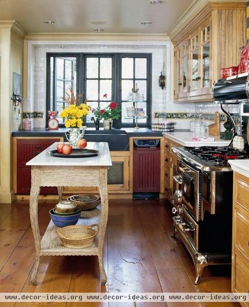 Stylish Islands for Traditional Kitchens