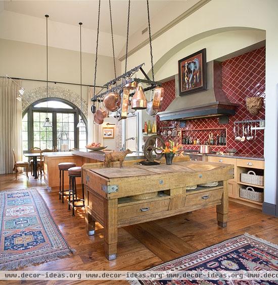 Stylish Islands for Traditional Kitchens