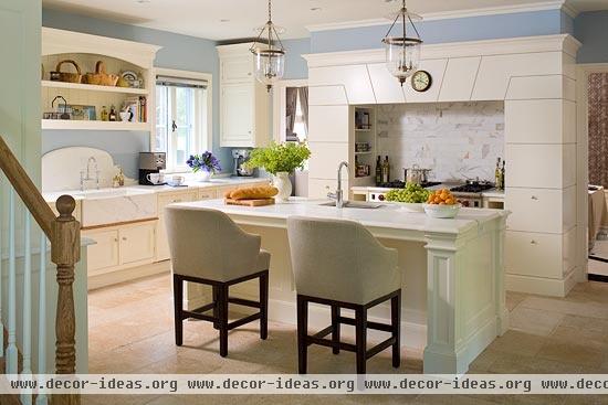 Stylish Islands for Traditional Kitchens