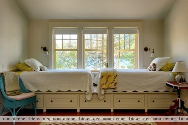 Summer Lake House - traditional - bedroom - burlington