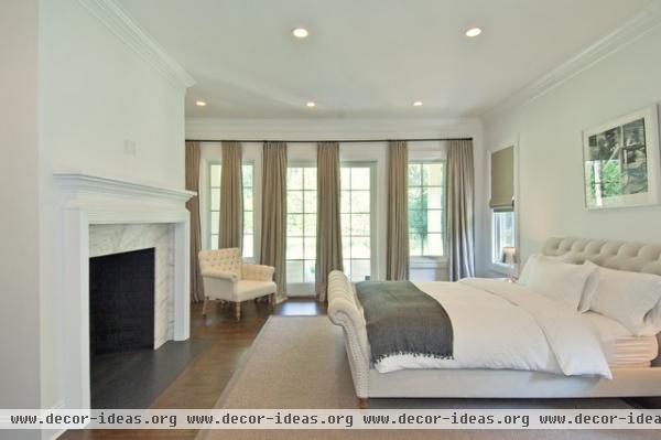 Wainscott South - traditional - bedroom - new york