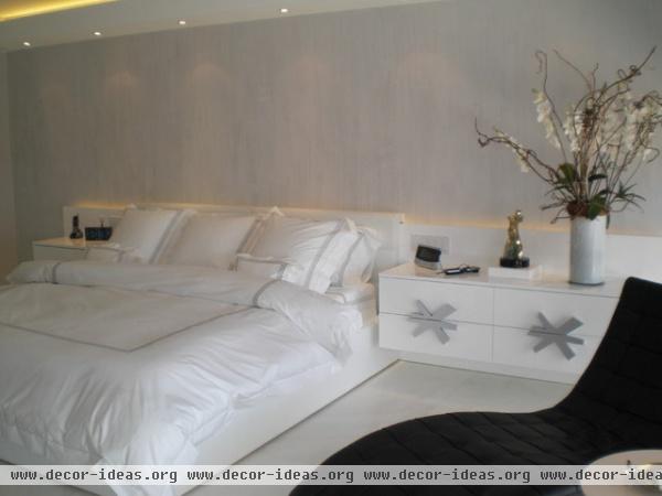 master bedroom in white and silver - modern - bedroom - miami