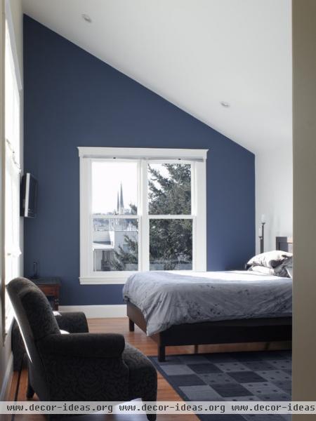 Bedroom with cathedral ceiling - contemporary - bedroom - san francisco