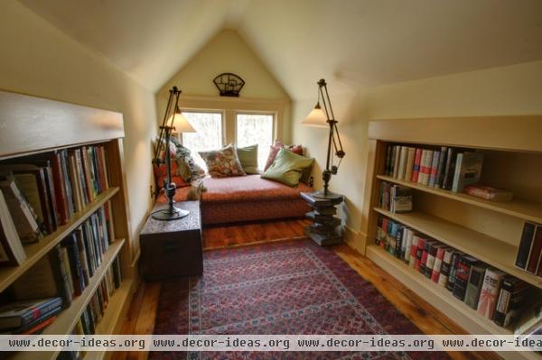 Farmhouse Attic Master Suite - traditional - bedroom - columbus