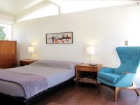 My Houzz: A Mid-Century Marvel Revived in Long Beach - modern - bedroom - orange county