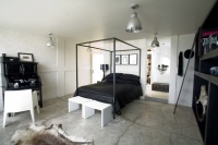 Black & White Apartment - modern - bedroom - mexico city