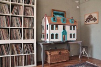 My Houzz: Vintage finds in funky Montreal artists' loft - eclectic - living room - montreal