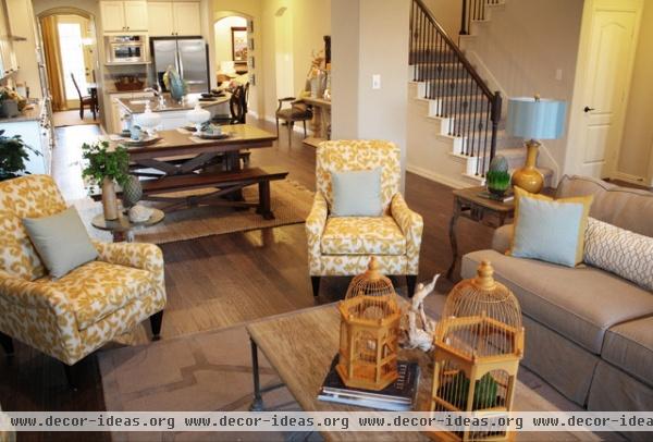 Family Room - traditional - family room - dallas