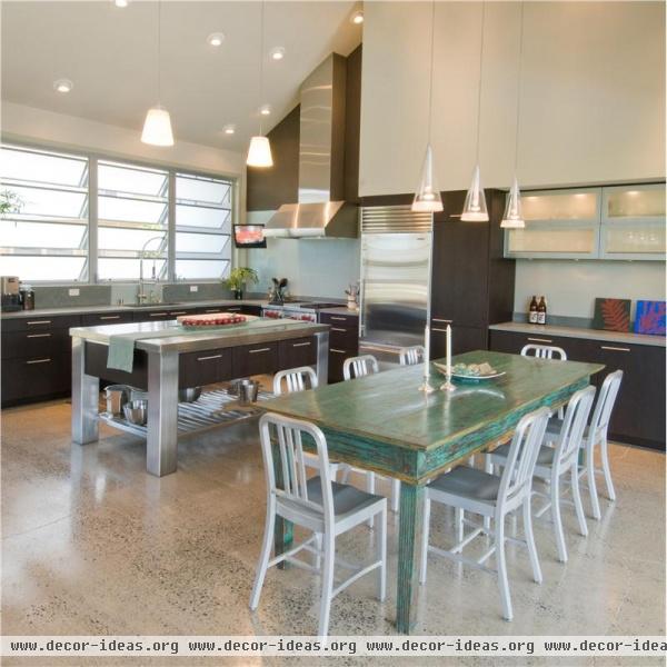 Open Contemporary Kitchen by Tiare Cowan, Allied ASID