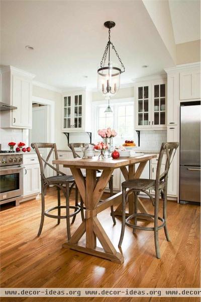 Cozy Transitional Kitchen by TerraCotta Properties