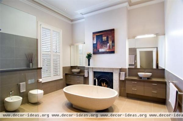 Relaxing Contemporary Bathroom by Paul Hutchison