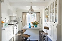 Light Transitional Kitchen by Jessica Helgerson