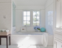 Shelter Island Beach House - traditional - bathroom - new york