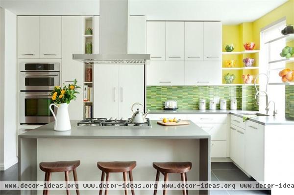 Airy Contemporary Kitchen by Elizabeth Aurandt