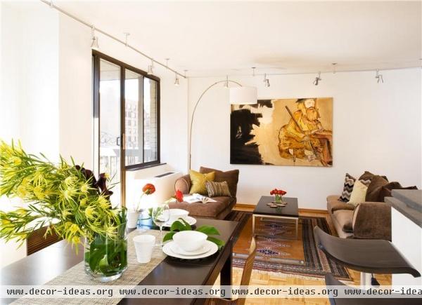 Sunny Contemporary Living Room by Momoko Morton