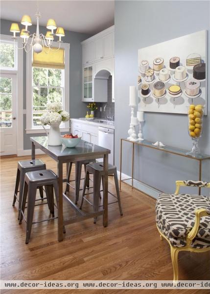 Light Transitional Kitchen by Tineke Triggs