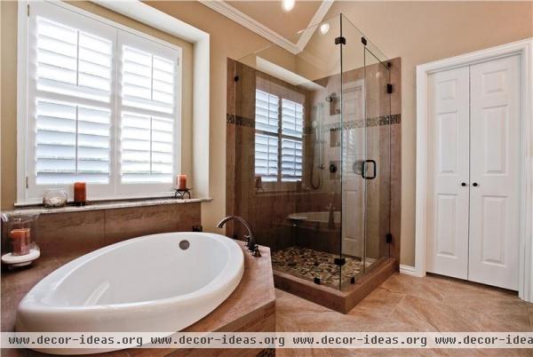 Classic Transitional Bathroom by Kristie Uzelac