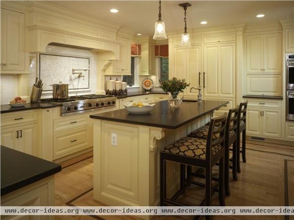 Classic Traditional Kitchen by Blanche Garcia