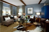 Relaxing Transitional Living Room by Jane Lockhart