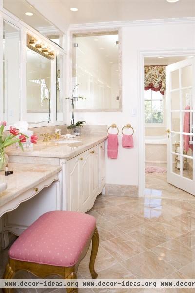 Sunny Traditional Bathroom by Nadia Elgrably