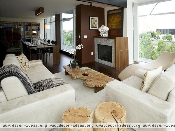 Open Contemporary Living Room by Pangaea