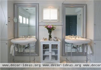 Classic Traditional Bathroom by Jennifer Jones