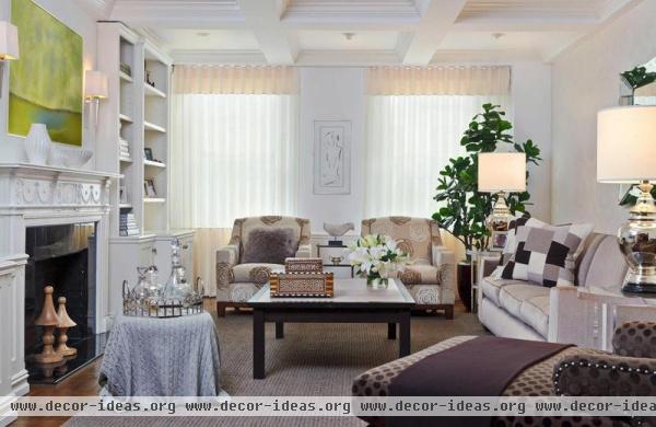 Airy Contemporary Living Room by Evelyn Benatar