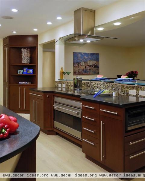 Elegant Contemporary Kitchen by Savena Doychinov