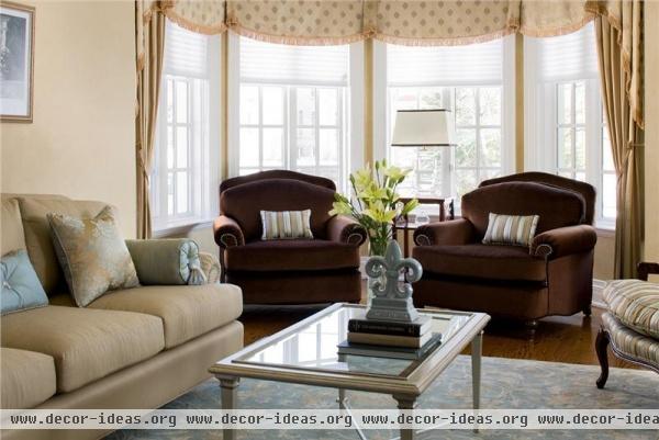 Classic Traditional Living Room by Jane Lockhart