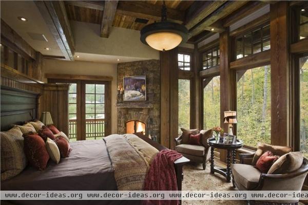 Homey Country/Rustic Bedroom by Jerry Locati