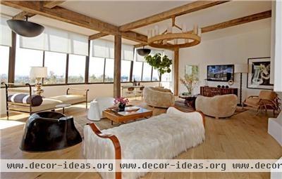 Airy Transitional Living Room by Trip Haenisch