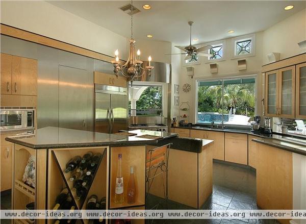 Classic Transitional Kitchen by Leslie Thompson, ASID