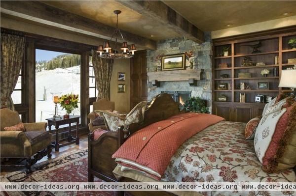 Homey Country/Rustic Bedroom by Jerry Locati