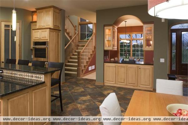 Classic Transitional Kitchen by Kim Schmidt