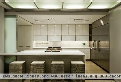 Open Contemporary Kitchen by Thomas Mojo & Mark Stumer